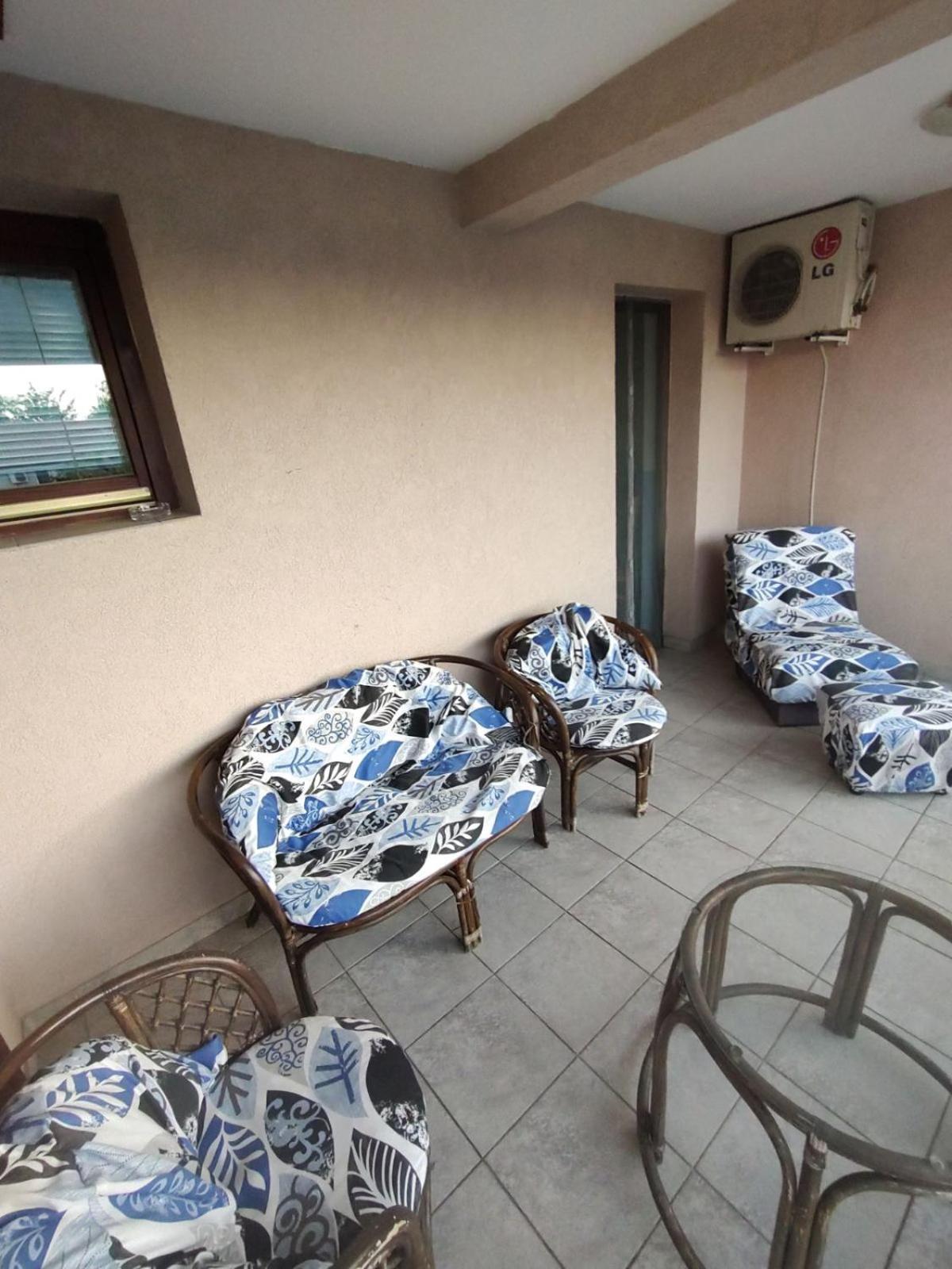 Plavi Apartman Airport Belgrade Exterior photo